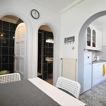 Castle Garden エゲル